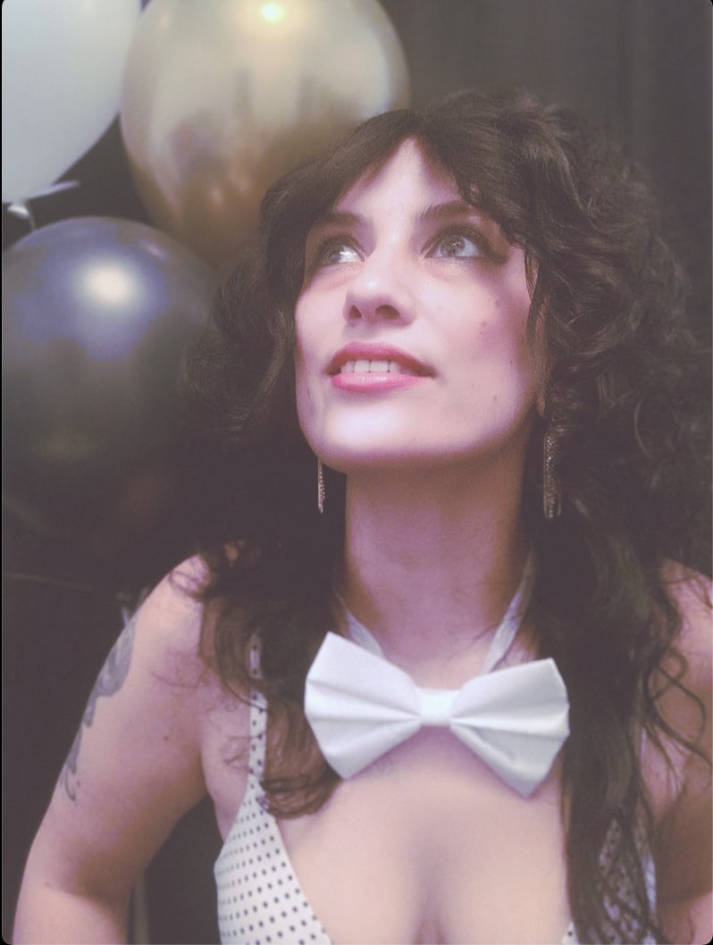 6stringedsasha's tweet image. 70s+80s Randy Rhoads inspired Birthday Shoot. 
🎶🎥✨
#70sfashion #rocknroll #birthdayshoot #80s