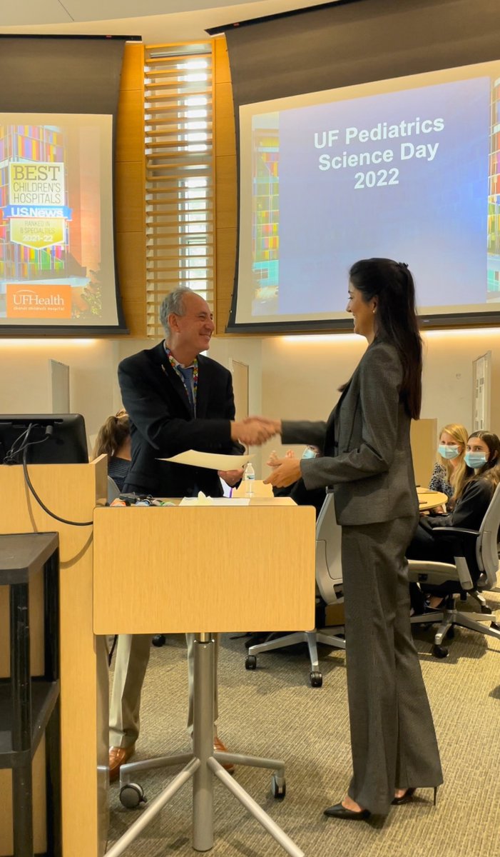 Incredibly honored to win 🏆first place today at the @UFHealth Pediatrics #ScienceDay for my oral presentation on addressing barriers associated with low health insurance among children in our community. Thank you so much: @DrDianaMW @lindsay_lathom @UFPedsResidency @UFMedicine