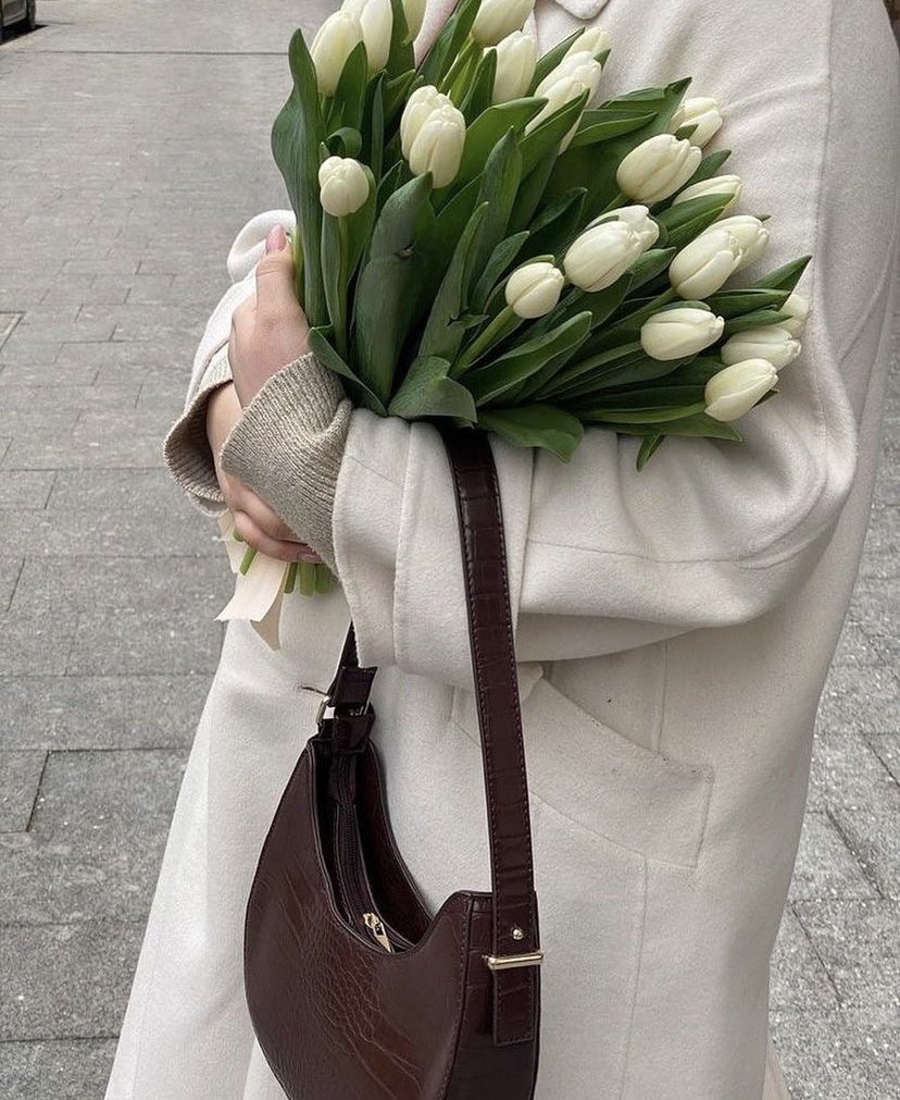 كُن مع شخص يفتخر أن تكون له❤️