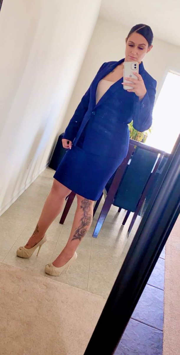 QosMeghan's tweet photo. Almost time to get off work!! Yay! I'm ready to go take a shower and spend some time with my daughter's. 🥰😍♠️ https://t.co/OSQlFwlLCY