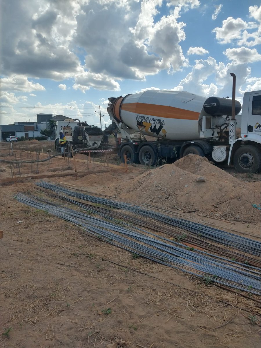 KronengE's tweet photo. Primeira etapa das fundações concluídas - Sapatas concretadas
Obra Residencial, localizada na cidade de Sinop/MT
@Ekroneng @kronengE

#kroneng #engenharia #obras #construção #construçãocivil #sapatas #concretagem #concreto #concretousinado #fundações #sapatasrasas #esforços https://t.co/9kAoaqZIZv