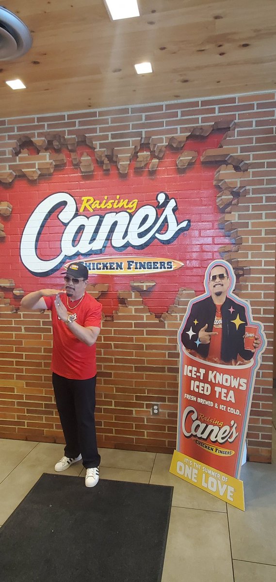 raisingcanes's tweet image. Cane's Iced Tea is Ice-T's Iced Tea! #NationalIcedTeaDay @FINALLEVEL