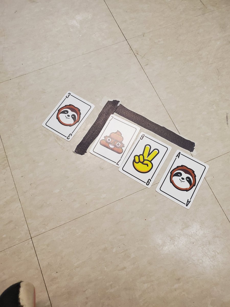 mrslupson's tweet photo. Practicing our division skills using a deck of cards! @OLFMilton https://t.co/0bMseHcqaH