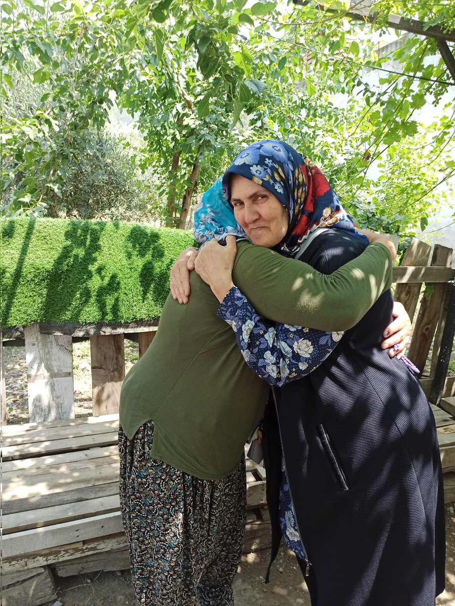 mhposmniyekacep's tweet photo. Osmaniye il başkanımız @yusufcomu80 'nun talimatı ile bugün #Gebeli mahallesi temsilcim Rahime Telli ile hemşehrilerimize gelecek konusunda ne yapılsın ve ne yapılabilir konusunu konuştuk. Güleryüzlerini bizden esirgemeyen tüm yüreklere selam olsun.
@drpelinyilik https://t.co/bd0vu4OsIq