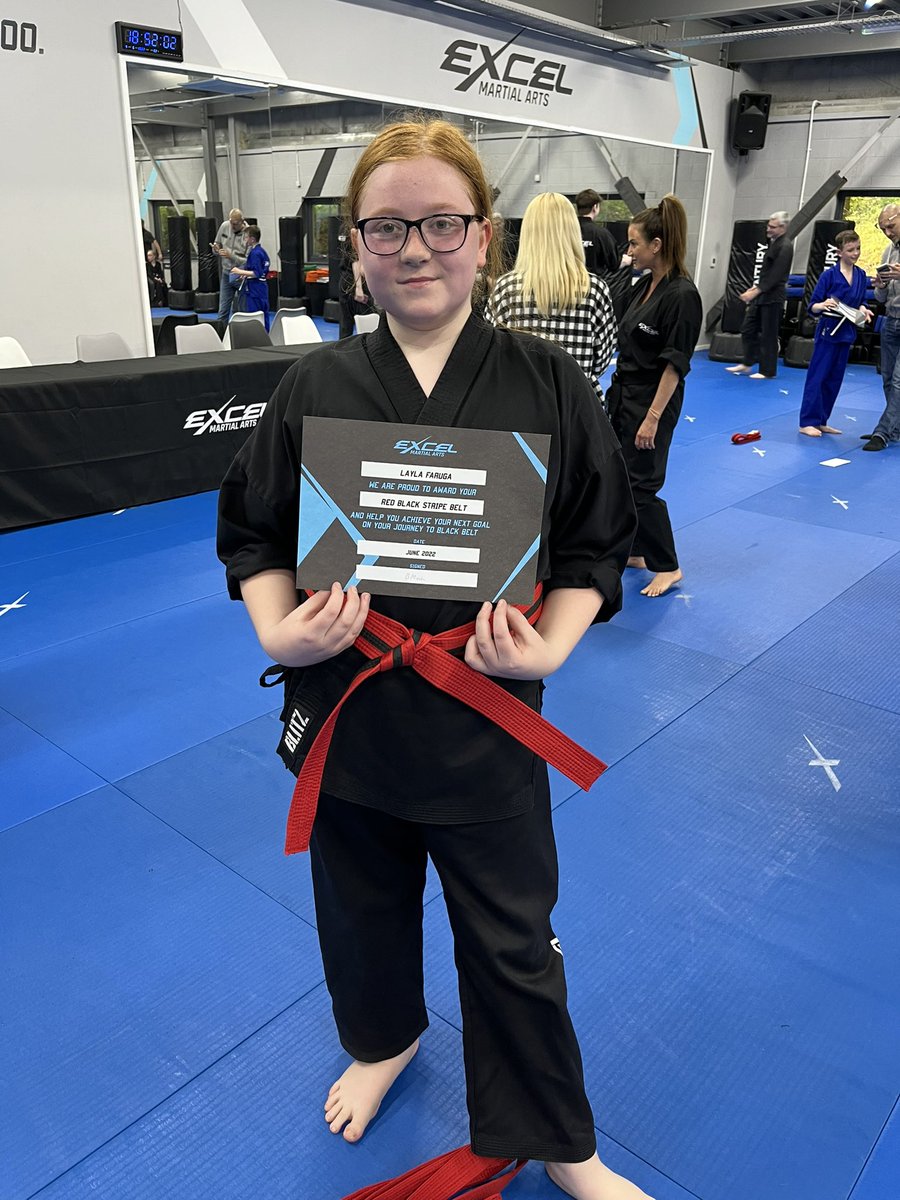 tracy_faruga's tweet photo. @OutwoodCity Laylas smashed it again!! 💪 and now a Red/Black Stripe Belt 🔴⚫️🔴🥊🥋 1 &amp; 1/2 hours of testing 🥵 (she may struggle with rounders in the morning 😂) https://t.co/bZkXjxFoJb