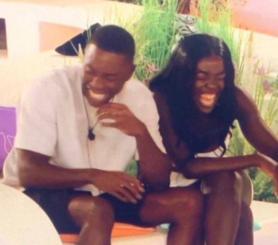 forestcolard's tweet image. “the girls can wait” EKINSU HAS NO CHILL #LoveIsland