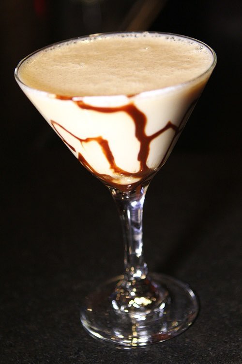 Told the lobby bar at New York-New York will close and be replaced with a (wait for it) Starbucks. Farewell, Chocolate Martini.
