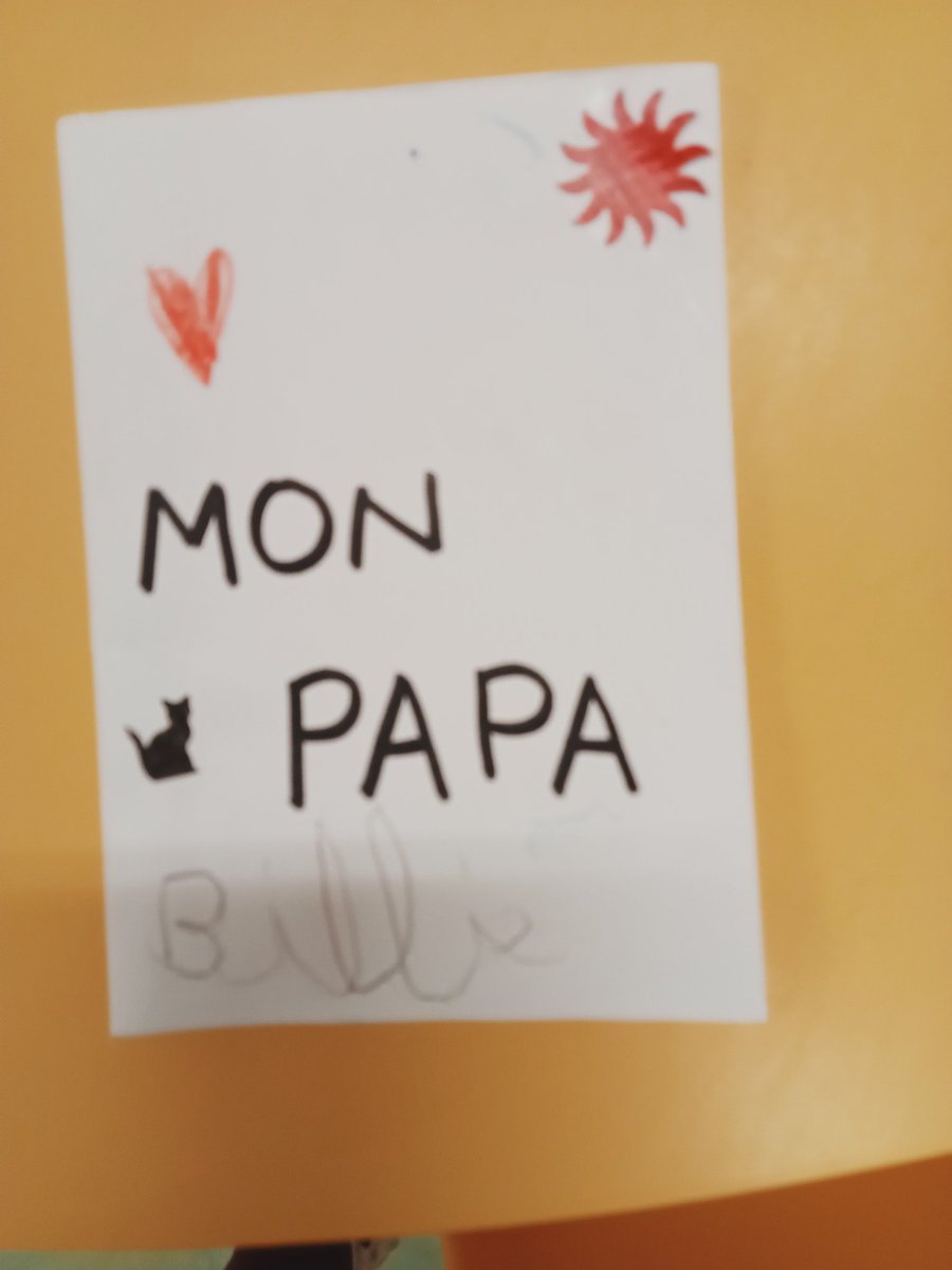 vivianeghesq's tweet photo. Ecrits génératifs en GS à partir de l'album "Mon papa" d'Anthony Browne. Cette activité peut s'adapter facilement de la GS au CM 1/3 https://t.co/hhbP8uuOAZ
