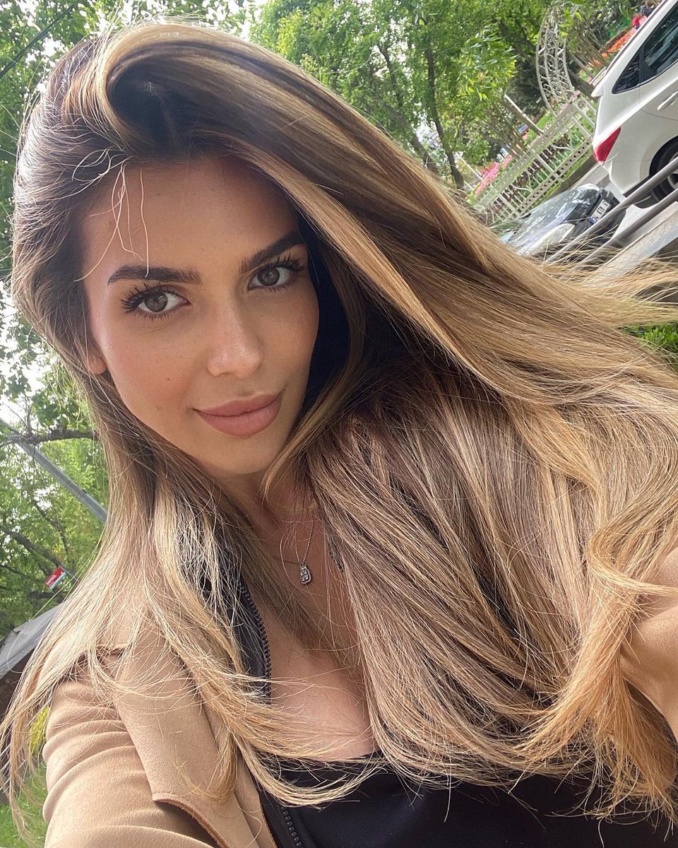 boohoo's tweet photo. just want to thank Ekin-Su for bringing some drama to the villa x #LoveIsland https://t.co/bfSUwGyxt0