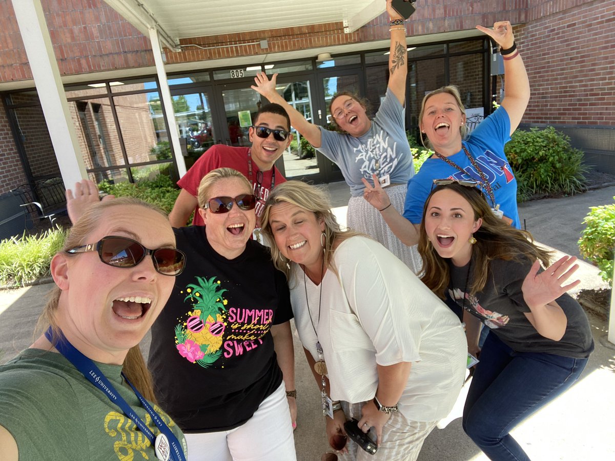 Having a blast during summer scholars! <a href="/howard_steam/">Howard Elementary STEAM</a> <a href="/SBarie214/">Sarah Barie</a>