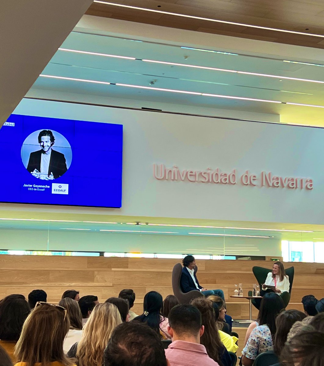 maje_28's tweet photo. Bien lo dice @JavierGoyenech2 @ecoalf “Lo que haces ya no tiene mérito. Es cómo lo haces” #Propósito #Sostenibilidad #merc me encantó la sesión, gracias @merc_unav @unav_exed https://t.co/p0XPMDuXpu