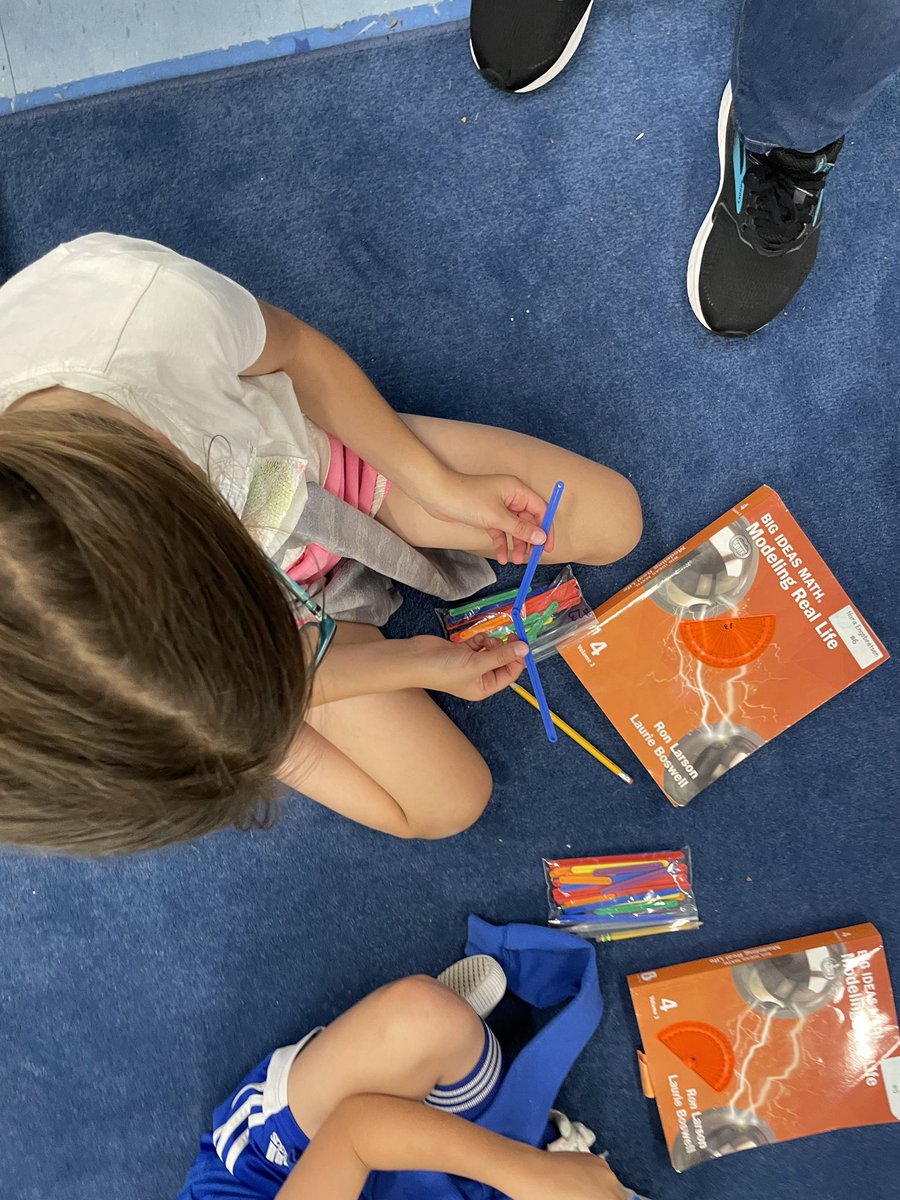 mrsdunn4nms's tweet photo. Used some of my favorite manipulatives #anglegs, to introduce drawing measuring angles! @GreenwichPSMath @NMSCTAP @NMSHappyHawk https://t.co/8qxKIW51KC