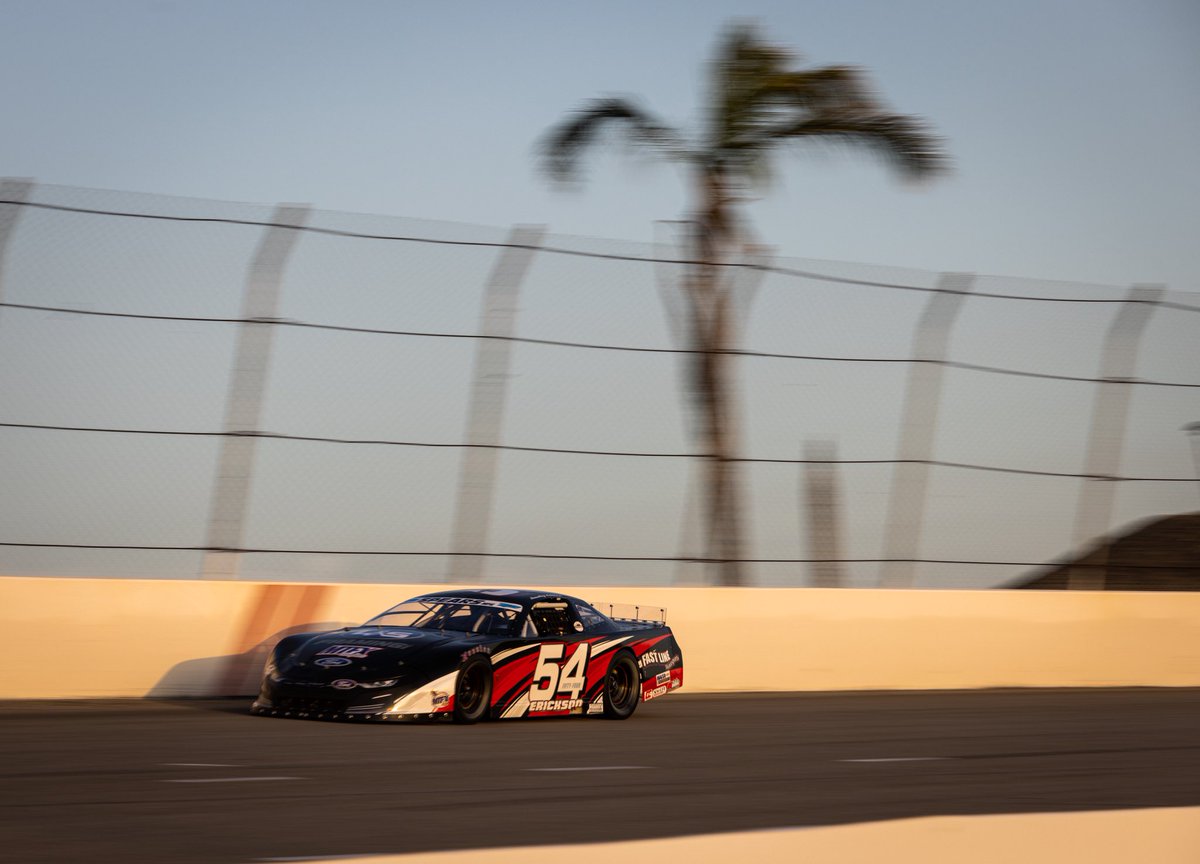 BradleyE2006's tweet photo. Back in the seat next weekend on June 18th at Kern County Raceway with the Spears Pro Late Model Series.

📸: @EthanHSmith_

@KernRaceway 
@SRLSWTourSeries 

#bradleyericksonracing
#naakeklauermotorsports
#kerncountyraceway
#prolatemodels
#spearssouthwesttour
#eosfitness https://t.co/U7VLb9uDtb