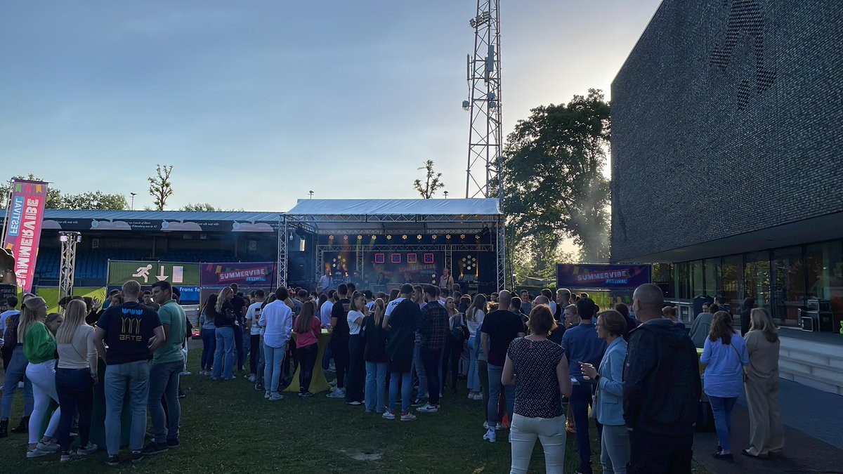 Summervibe festival <a href="/Sporthogeschool/">Sporthogeschool</a> Je zou er maar mogen werken 😊 #festival #eindeschooljaarbijnainzicht #alo #sportkunde