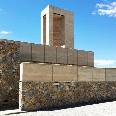 dezeen's tweet image. 10 architecturally impressive medical facilities from across the globe:
dezeen.com/2022/02/04/hos…