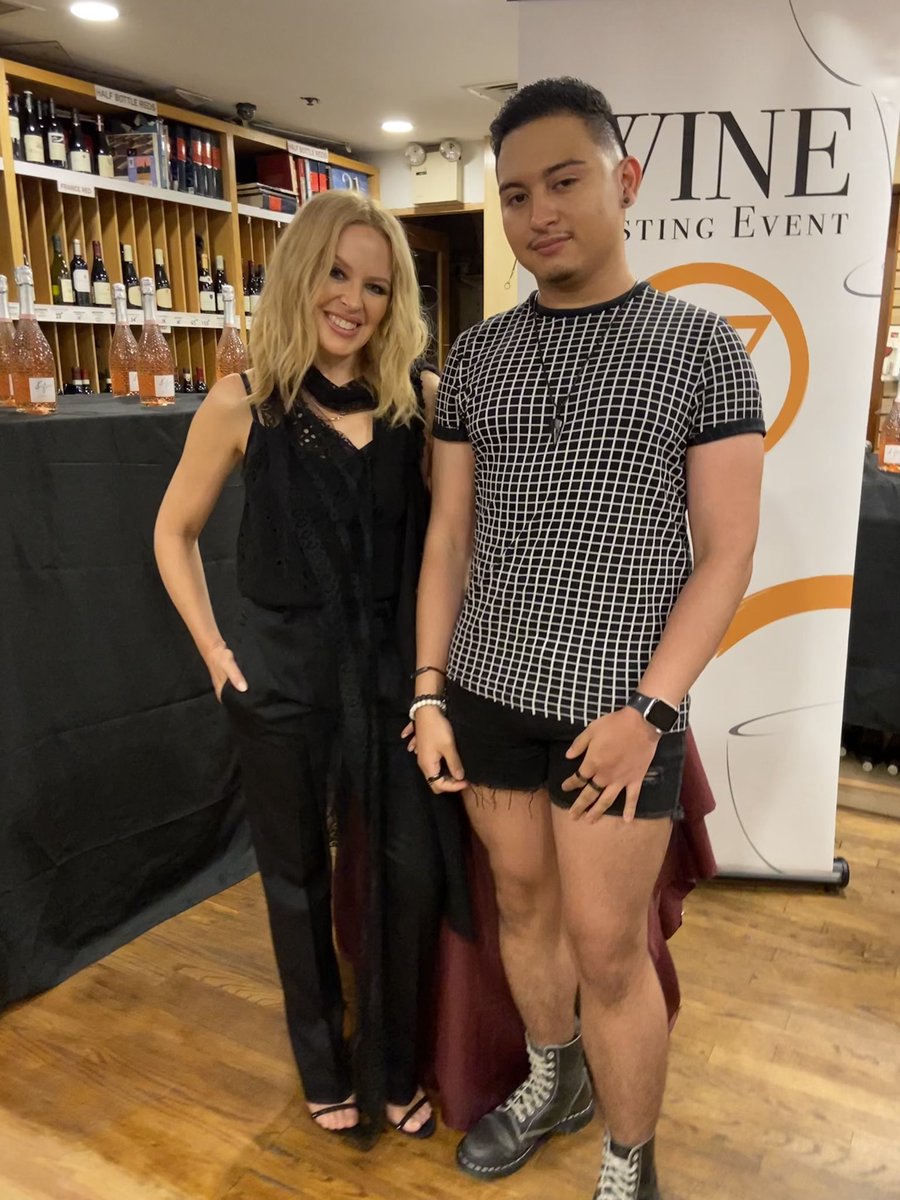 carlos 🥀 tweet media