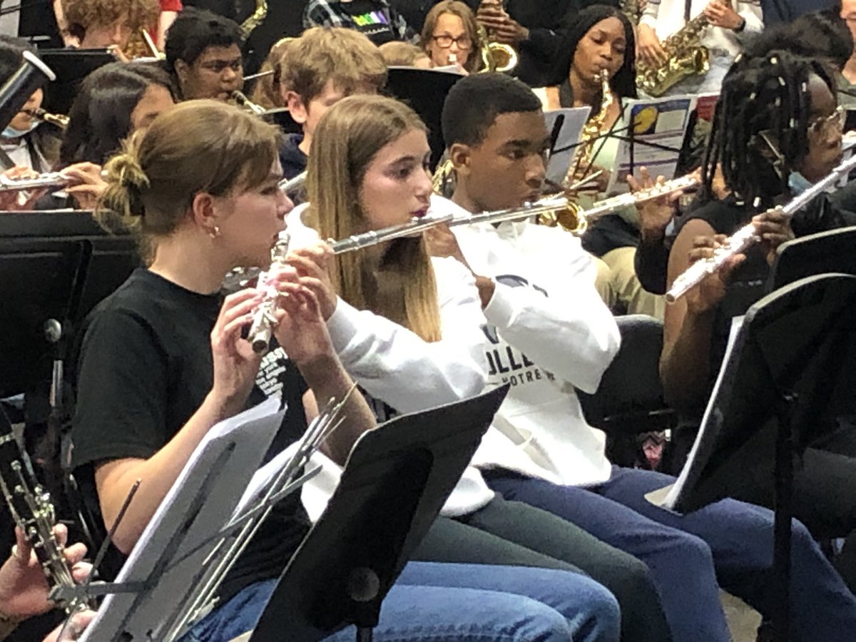 artsnd710's tweet photo. Notre Dame students had a great day at the board wide Music Showcase!!  Made Arts ND very proud!! https://t.co/LHdpokw2jh