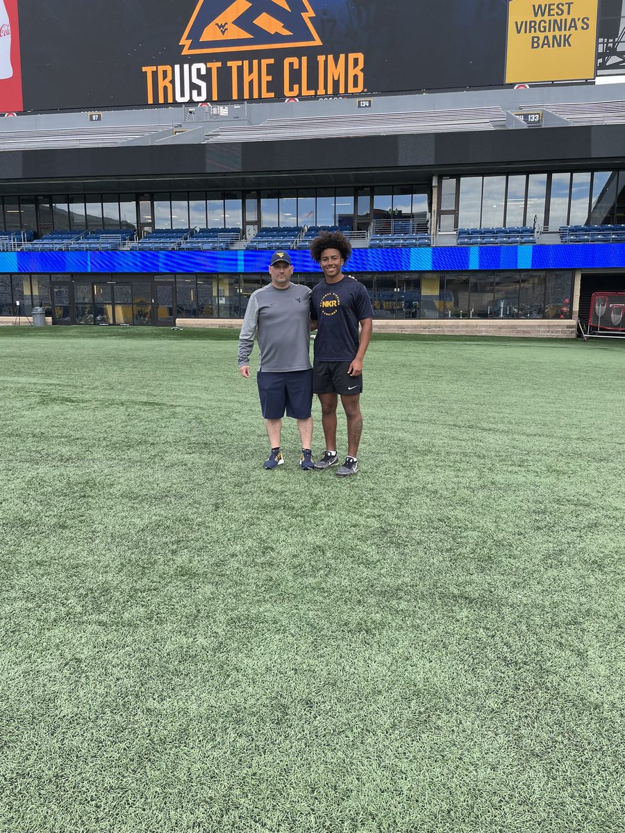 Ethan Vargo-Thomas (@ethanvt21) on Twitter photo Good day at WVU ! Amazing facilities and atmosphere! Looking forward to hopefully being back in the fall ! <a href="/CoachTThompson/">Tony Thompson</a> <a href="/HKA_Tanalski/">Adam</a> Good day at WVU ! Amazing facilities and atmosphere! Looking forward to hopefully being back in the fall ! <a href="/CoachTThompson/">Tony Thompson</a> <a href="/HKA_Tanalski/">Adam</a>