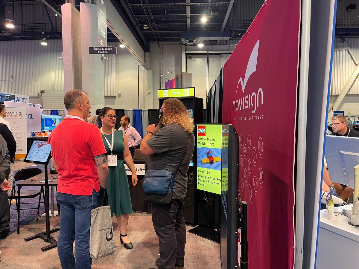 novisign's tweet image. Meeting and talking to some fascinating people at @InfoComm, NoviSign booth at N1163 is where it is at! :)

#Infocomm2022 #infocommlasvegas #infocomm #digitalsignage #digitalsignagesolutions #digitalsignagesoftware