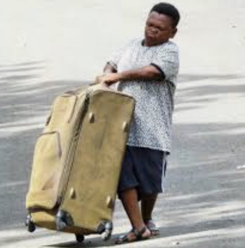 Georgia35476424's tweet photo. #LoveIsland Liam packing his bags while both his dates fall for other people https://t.co/yEDnr8O1aP