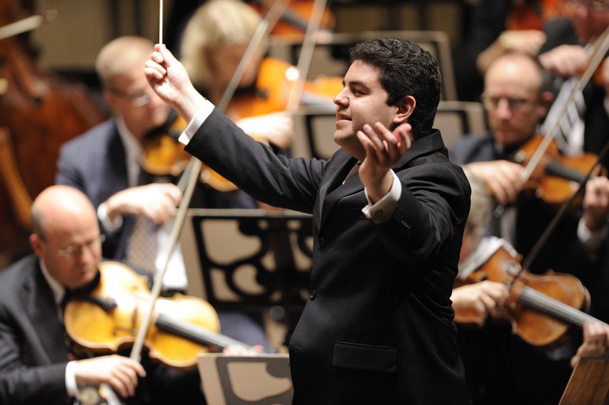 Just announced! 📣 New Yorker + frequent OSL guest conductor <a href="/TitoConductor/">Tito Muñoz</a> will lead next #OSLBachFestival concert Bach Today: World Premieres for Chamber Orchestra, ft. music by @annaclyne, Nicky Sohn, <a href="/cpeckmusic/">Charles Peck</a>, +  Jeremy Rapaport-Stein at <a href="/MSMnyc/">Manhattan School of Music</a> 🎟️: bit.ly/3Q00Cnm