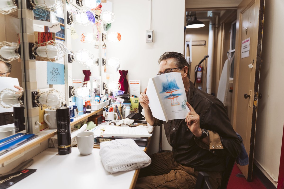 HangmenBway's tweet photo. Backstage with Jeremy Crutchley preparing for this evening’s performance of Hangmen at the Golden Theatre. https://t.co/f1ILx7eyh8