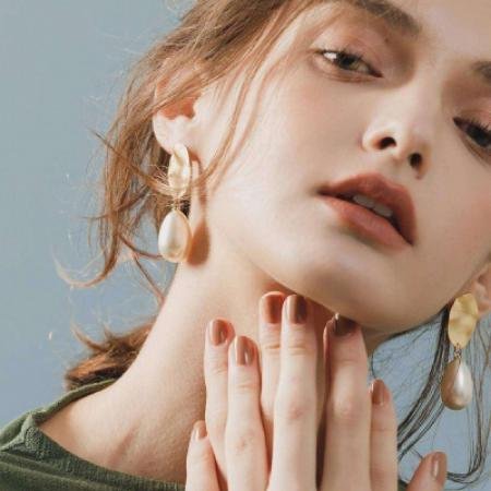 #FolloForFlowersBack 
#follo4folloback 
#FolloMe 
#follobackinstantly 
#Folllow 
#FLB
#AllTooWell 
#FolloForFolloBack1KFULLDAY