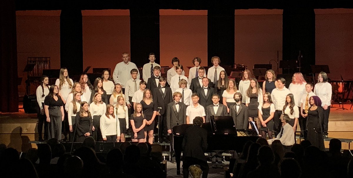 saranaclakehs's tweet photo. The SLHS Spring Concert was tonight and it was amazing. Congrats to all our students and the HS Music Department. #redstormpride #gobigred https://t.co/qkYEcde1Gm