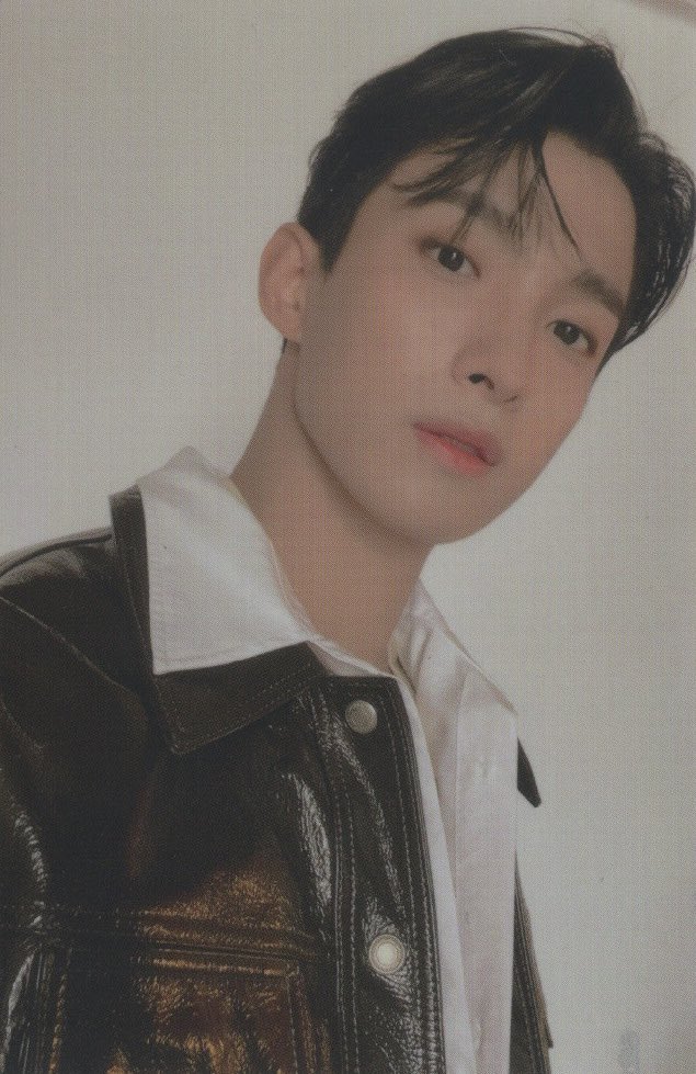 SEVENTEENscan's tweet photo. [SCAN] ATTACCA CARAT VERSION PCS
#DK #SEVENTEEN #CARATS #Attacca https://t.co/fc15stU1ZU