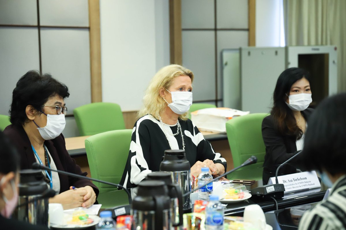 Unfpa_Thailand's tweet image. A great meeting of Khun Ureerat Chareontoh, DG of TICA, with @AsaTorkelsson, Country Director UNFPA Thailand. A fruitful discussion on future #SouthSouthTriangularCooperation capitalising from previous excellent corporations esp. on sharing safe motherhood expertise from TH🇹🇭🤝👏