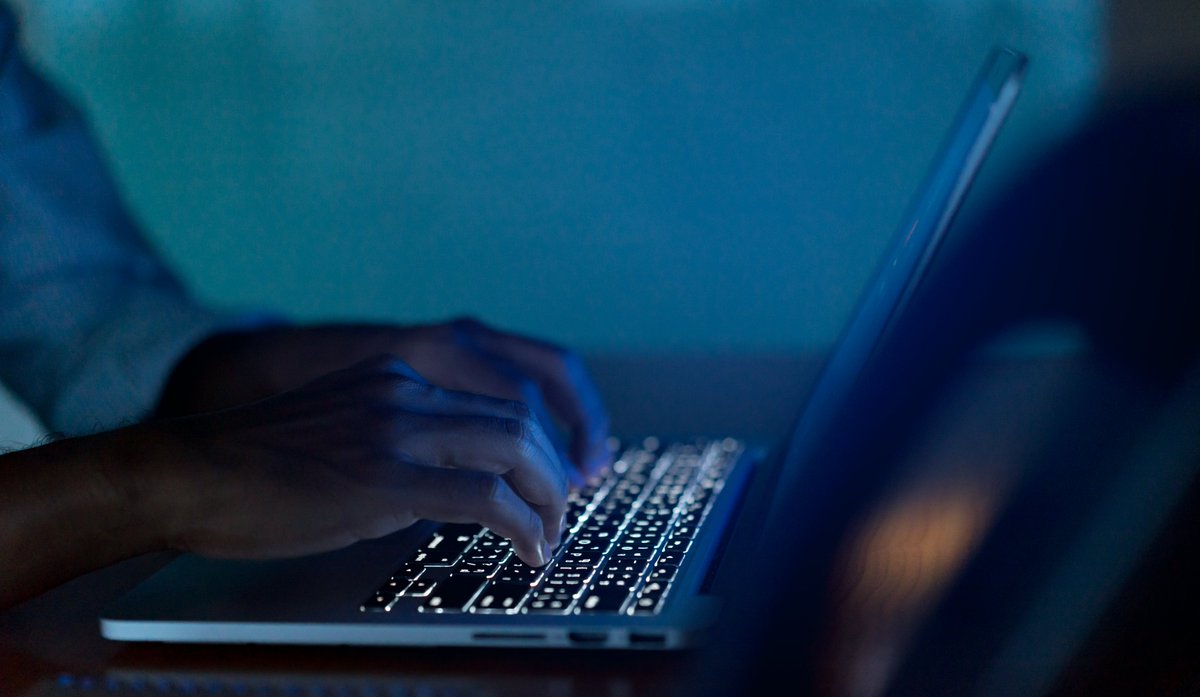 NewsBFM's tweet photo. 1. The Personal Data Protection Department has reportedly failed to prevent data leaks on several occasions in the past few years.

According to The Star, the KKMM agency is not performing up to par due to lax enforcement and unwillingness to accept change, among other reasons. https://t.co/XkrFfbN422