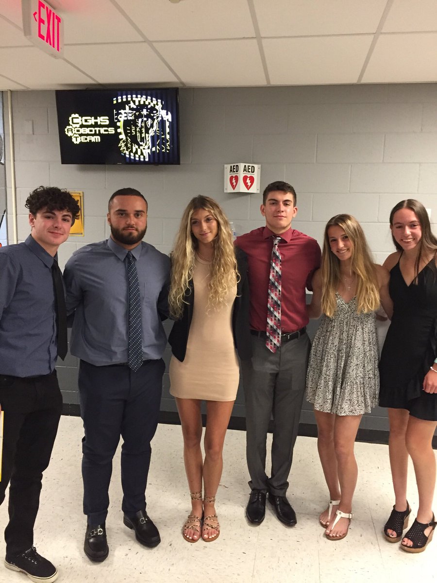 The John Keenan Memorial Scholarships were awarded this evening. This year’s recipients are Mike Marinelli, Patch McCarthy, Lexi Scivetti, Matt Duarte, Mia Nardiello and Tara Smurla. Congratulations to all!