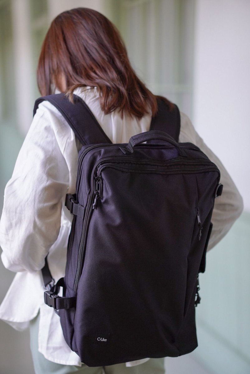clikebag's tweet photo. 『C-Like(シーライク)』とは

■現役大学生6人による服飾雑貨・アパレルブランド👜

■企業の協力のもと、ゼロからバッグを作る

■現在までに3つのオリジナルバッグを販売(写真1〜3枚)

■1月末には初の合同展示会を主催しました(4枚目)

■＃クラウドファンディング にてサービスを提供しております https://t.co/VPjlFAf7XK