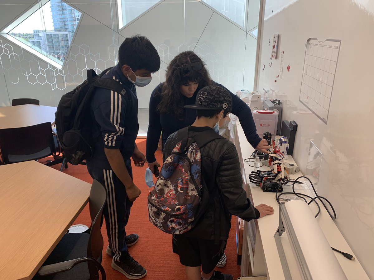 blaistech's tweet photo. Thank you @JayCyyc @cityofcalgary @calgarylibrary for hosting #CBEMinecraft winners @Higgins_Hawks & Captain John Palliser School this week. We are so incredibly thankful for your expertise and support throughout this project. #WeAreCBE #yyc @yyCBEdu https://t.co/cGPJ9dBS4C