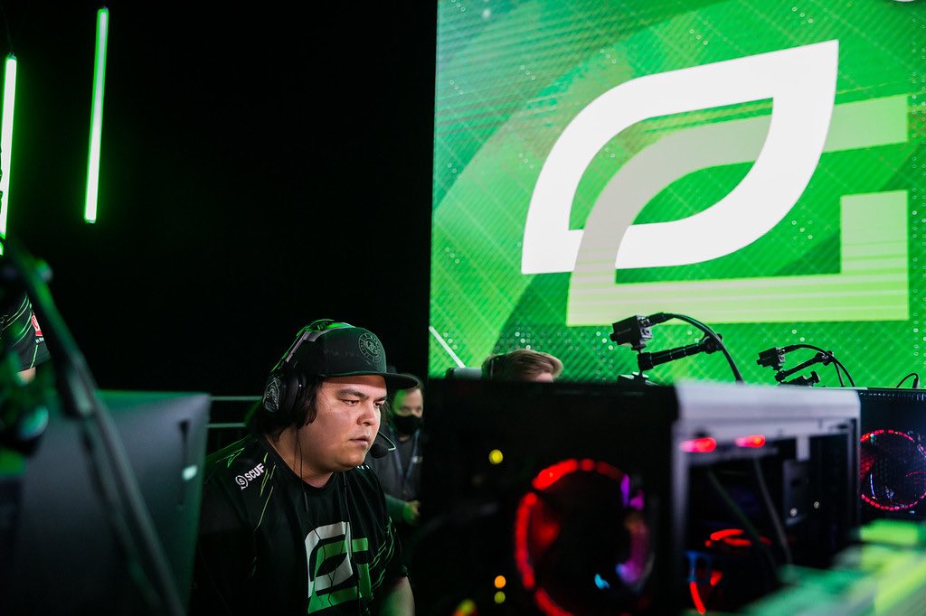 INTELHCSHalo's tweet photo. The #GreenWall just can’t be stopped..

OPTIC ARE YOUR NA PRO SERIES CHAMPIONS!!!

🏆@FormaL 
🏆@aPureGangster 
🏆@Lucid_TW 
🏆@TriPPPeY 

🗣@Lunchbox https://t.co/8xKOQS1ZEk