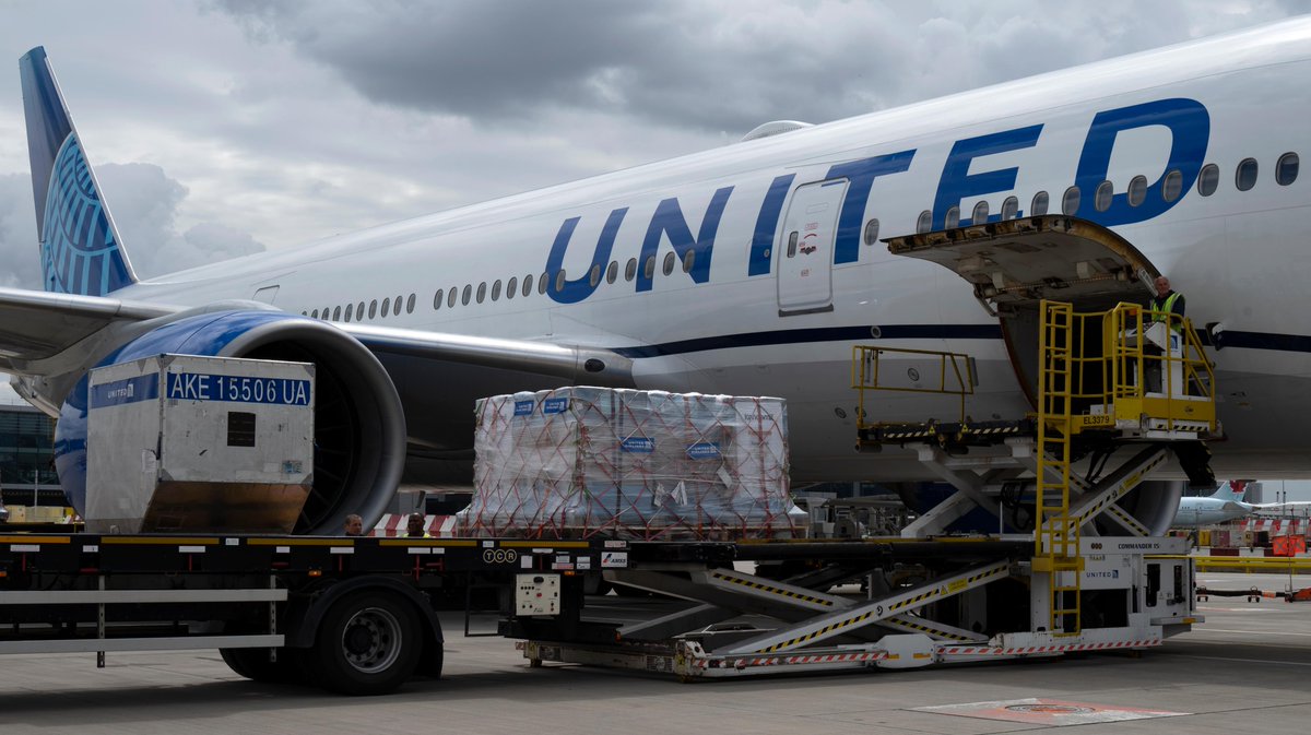 united's tweet photo. Flight 919 just arrived from London with some precious cargo onboard: the first of 12 shipments of @kendamil_USA infant formula. We’re proud to help replenish the national supply as part of Operation Fly Formula! 

How much formula just landed? Every 🍼= 1,000 bottles ⬇️ https://t.co/OyqpKZvgWu
