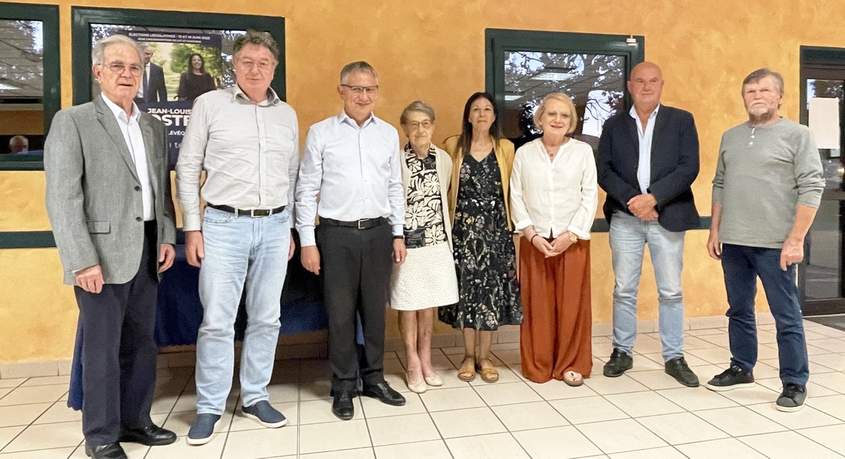[ #Soutiens ] 
Hier soir à La Sauvetat-sur-Lède, de nouveaux maires et élus locaux m'ont assuré de leur soutien :
- Françoise LABORDE, La Sauvetat-sur-Lède
- Yann BIHOUEE, St Sylvestre sur Lot 
- Janik CAZETTE, Salles
- Max LEMARCHAND, Laussou 

#LaVoixDuTerritoire #DéputéUtile