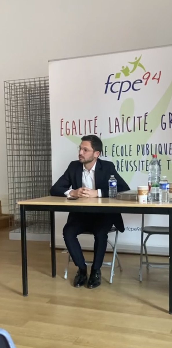 Jonathan_Rblum's tweet photo. Merci à la @FCPE94,@FcpeMaxp et à l’ensemble des parents d’élèves pour ce débat sur l’éducation. Député je vous recevrai trimestriellement afin de réformer l’école de demain. L’éducation sera ma priorité.
Ensemble nous redonnerons du rêve à nos jeunes 🤝
#Circo9409 
#legislatives https://t.co/BokwKwD6xn