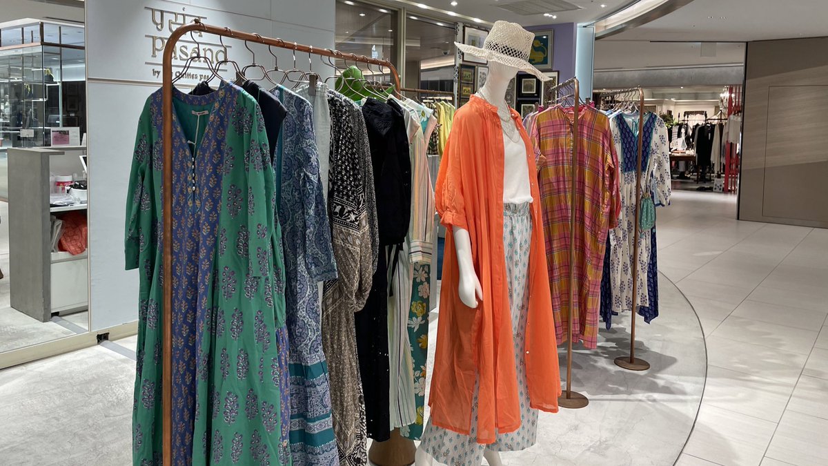 mamikoyamamiko's tweet photo. ねえちょっと奥さま！なんとGINZA SIXにインド服のお店ができてたザマスよ！しかも名前がपसंदですって！बहुत पसंद है！！！ https://t.co/oFXuAVKx3V