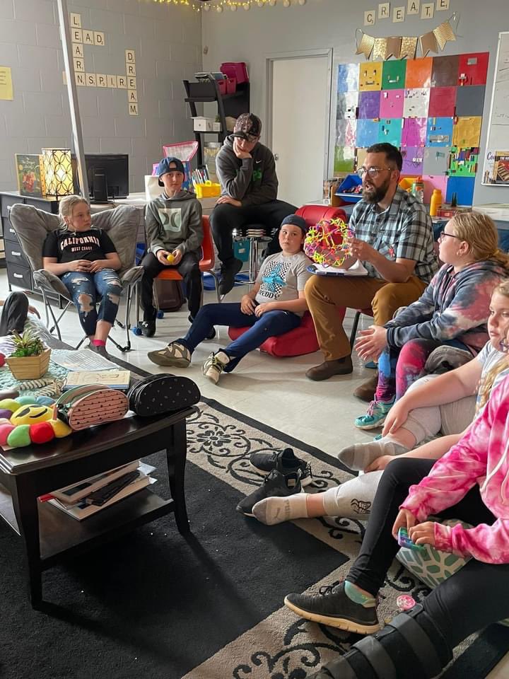MsKristinaward's tweet photo. The students and staff at SJA would like to thank @MrChurchillNL, Ms. Heather Bungay, Ms. Amy, and Ms. @LisaSheppardInc for doing sessions with our students for our Mental health day! Everyone left today saying what an amazing day they had! @NLESDCA @SJAjags https://t.co/jWPQlotXVm