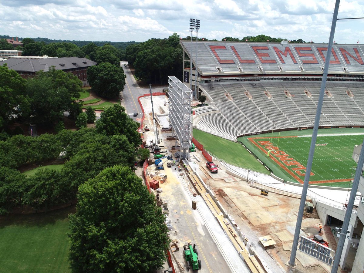 Updated construction pics via <a href="/ClemsonTigers/">Clemson Athletics</a> 👀