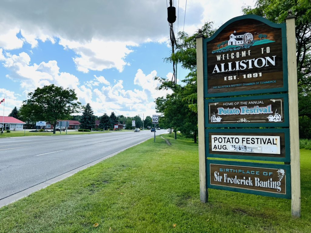 ozbiltarim's tweet photo. We were in Alliston Ontario Canada 🇨🇦
.
#potatoplanter #potatoharvester #canadapotato #ontariofarm #ontariofarmers #ozbiltarim https://t.co/qYPltN2xD8