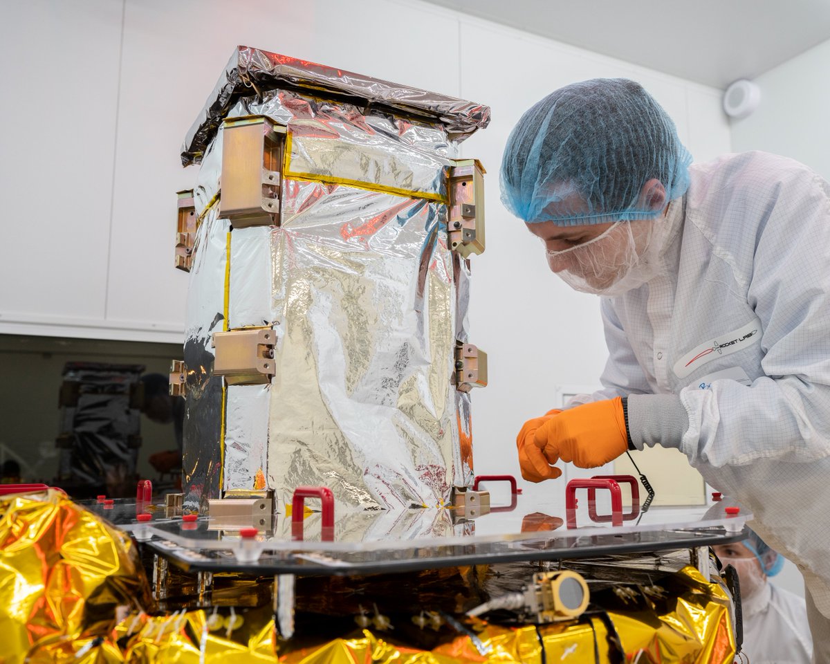 RocketLab's tweet image. Going to the Moon is a team sport. We&apos;re grateful to be on the dream team with @NASA, @AdvancedSpace, and @TerranOrbital as we work together to deploy the first spacecraft to a near rectilinear halo orbit around the Moon.  Learn more about CAPSTONE: nasa.gov/capstone