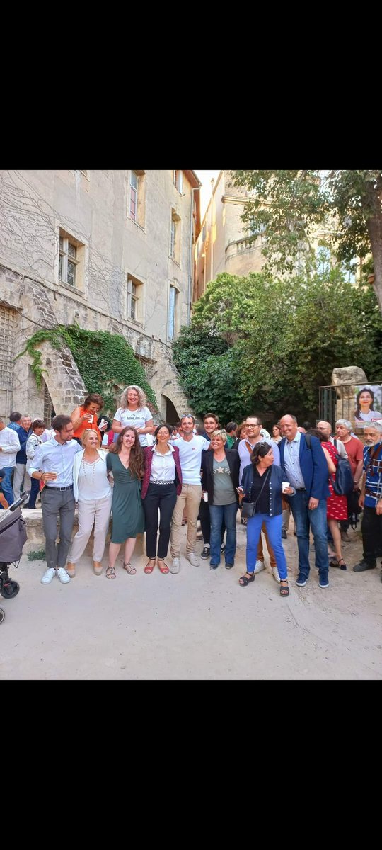 SAvenin's tweet photo. Moment convivial autour de @FatimaBellaredj et @JaklineM en présence de @MDelafosse et @Remy_Levy.
Beaucoup de monde et une très bonne ambiance qui illustre une réelle dynamique. 
1/2 https://t.co/hWLyqkeomp