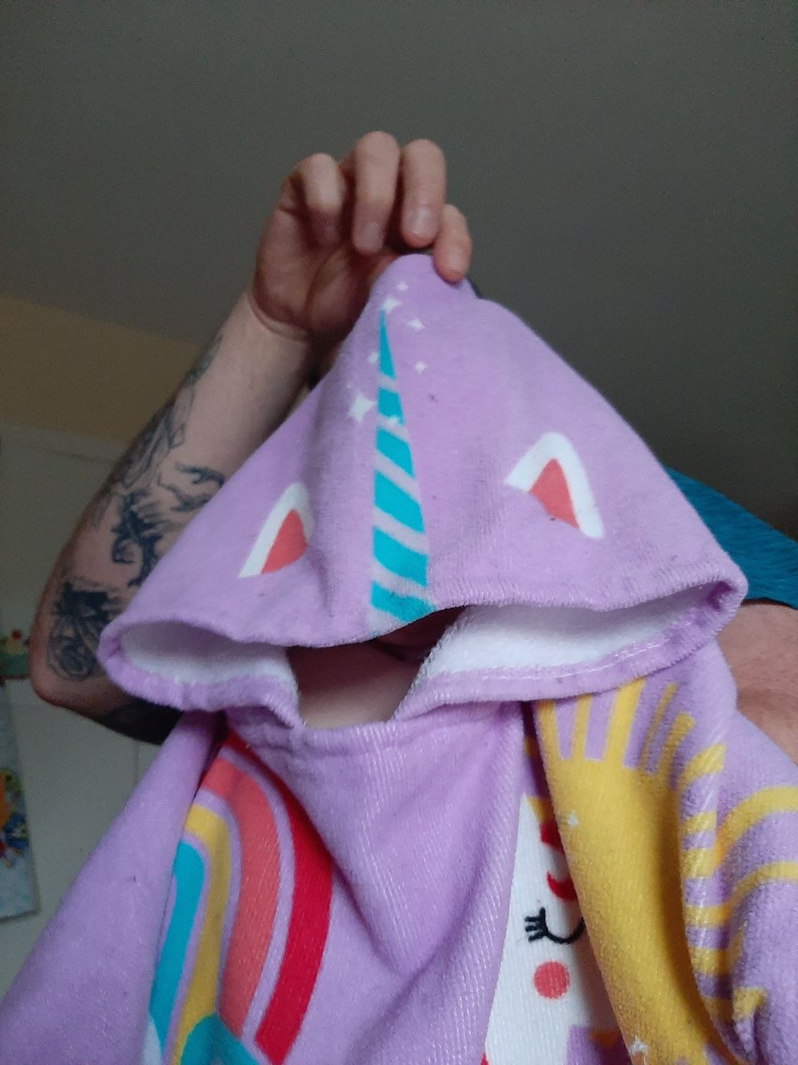 Le_Pofin's tweet photo. Coucou, sortie du bain #teamNo5 https://t.co/s6pkUeLQPV
