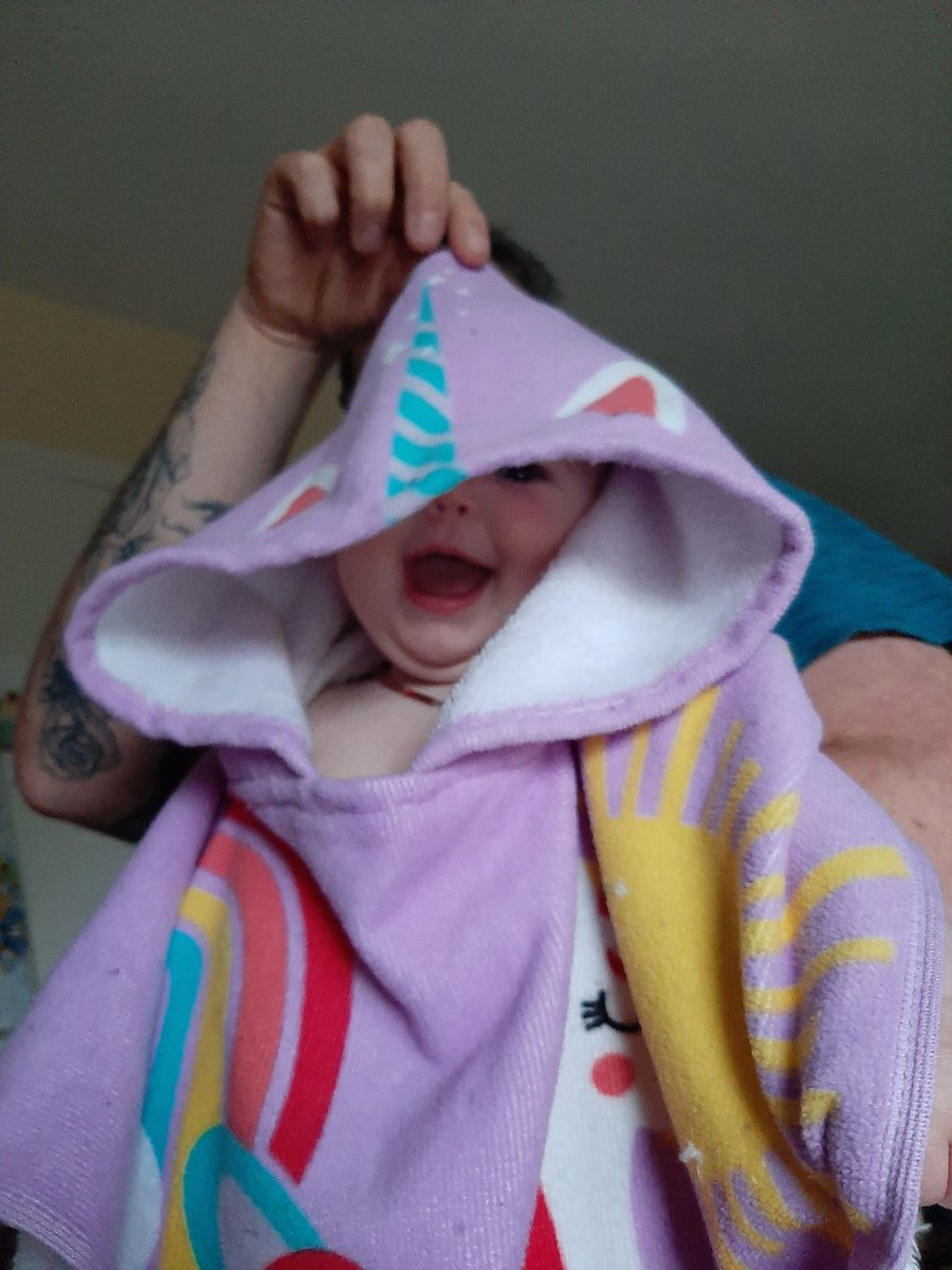 Le_Pofin's tweet photo. Coucou, sortie du bain #teamNo5 https://t.co/s6pkUeLQPV