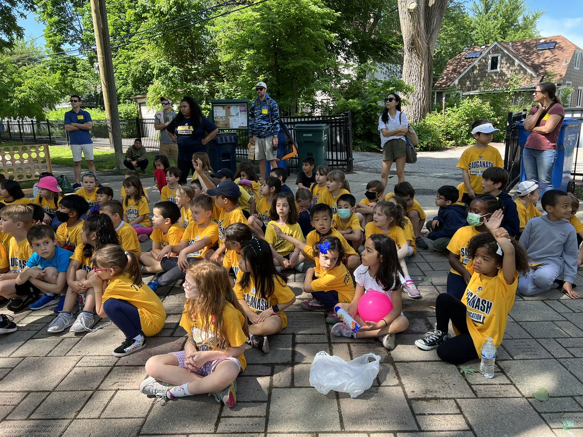 MrsGaughan103's tweet photo. Fun day at Sauganash park! Thank you SO much to all the parents that helped! @SauganashCPS https://t.co/BuMXYZDbiQ