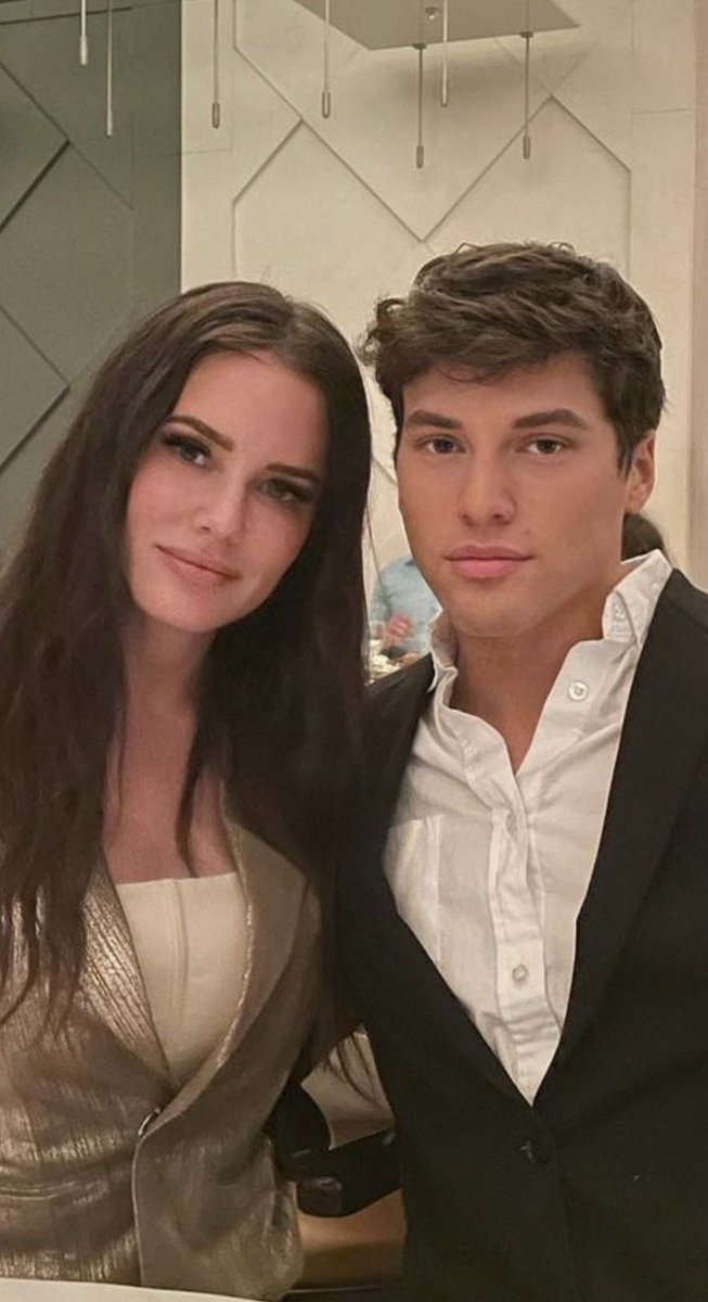 ZingerMario's tweet image. If you didn’t know who this was and someone showed you this picture, would you think it was mother and son? #BravoTV