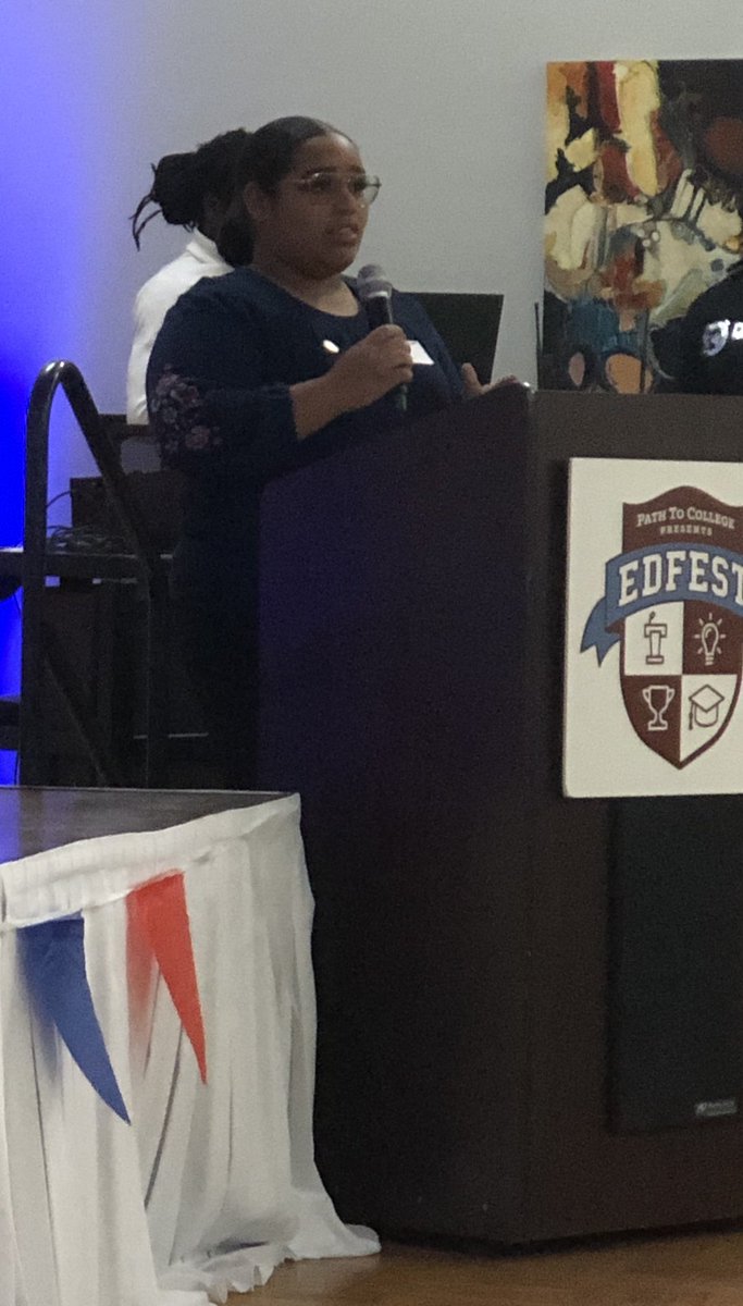 pbcHoward's tweet photo. Amazing ⁦@pbcsd⁩ student speakers taking on difficult real world and relevant topics ⁦@PathToCollege_⁩ Ed Fest  The future is bright for these young leaders! ⁦@Erica4schools⁩ ⁦@Dr_GMcCune⁩ ⁦@alpeshmpatel⁩ https://t.co/KQwoKuFSFF