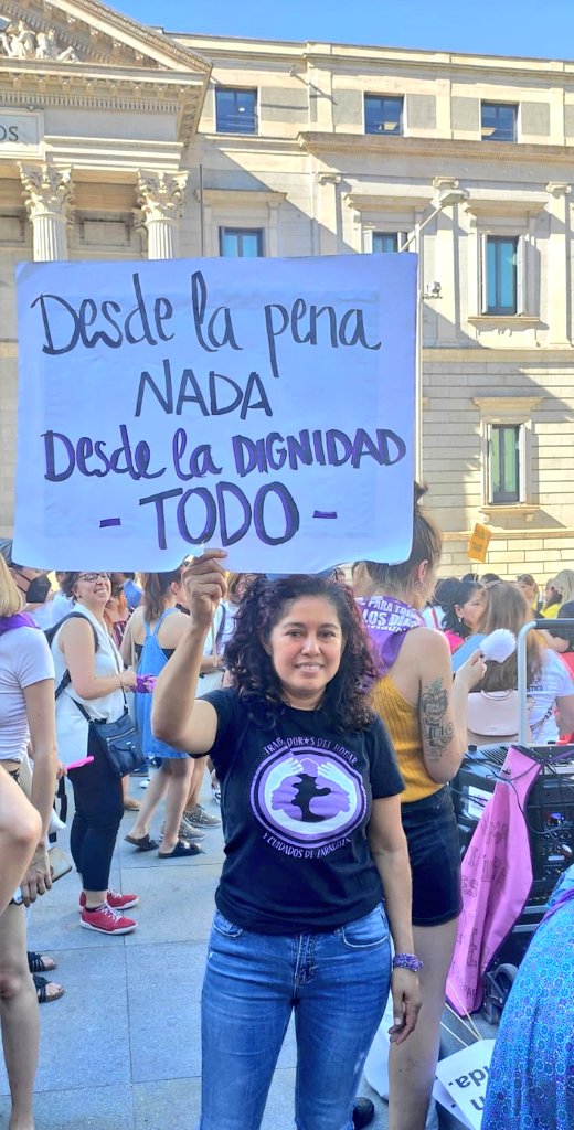 THogarZaragoza's tweet photo. Momento histórico en #España en la lucha por la igualdad de las mujeres.  Desde #Zaragoza celebramos la ratificación del #Convenio189 y nos comprometemos a seguir empujando la regularización de todas las personas migrantes que aportan a esta economía desde la invisibilidad. https://t.co/EttxQIuzJl